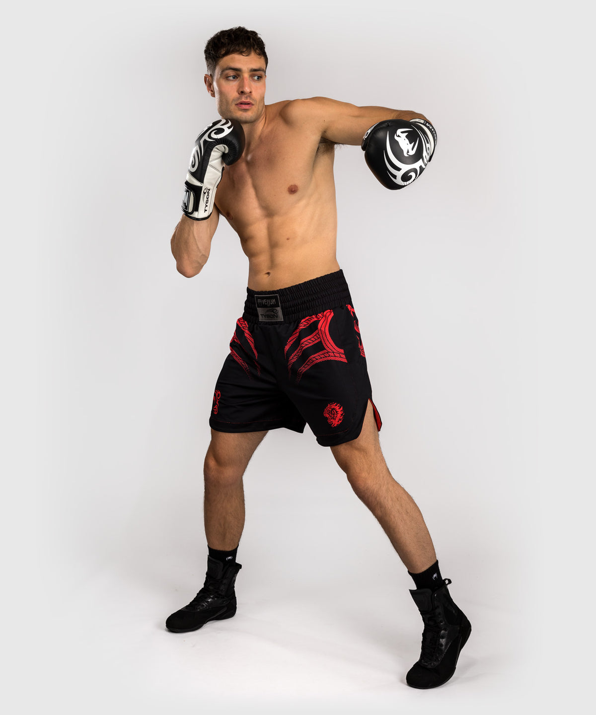Venum x Mike Tyson Tiger Pantaloncini da Boxe - Nero Profondo/Rosso Intenso