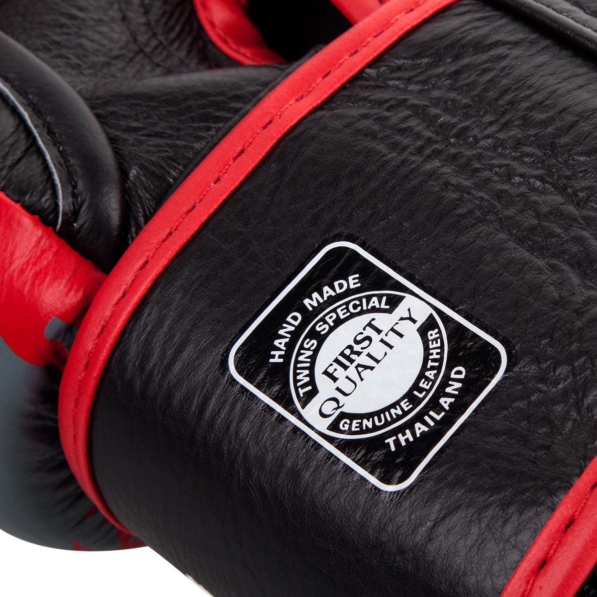 Twins Breaking Point Boxing Gloves
