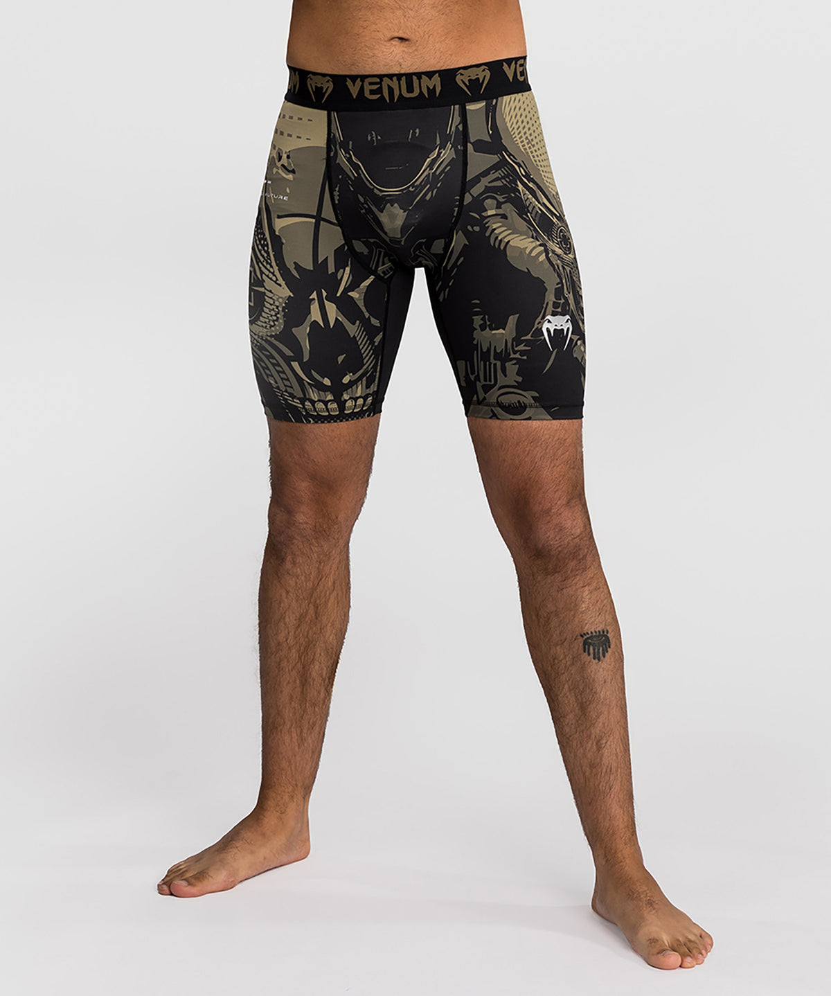 Venum Invader Vale Tudo Shorts - Negro/Sand