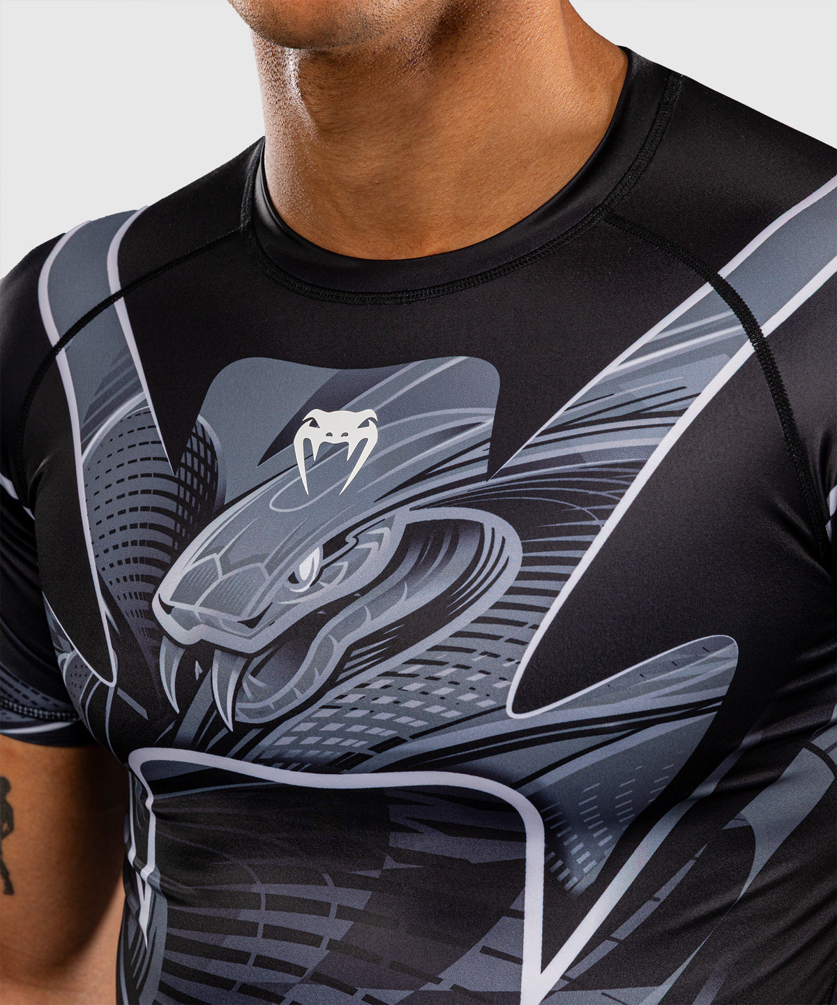 Venum Crimson Viper 2.0 Kurzarm-Rashguard - Schwarz/Grau