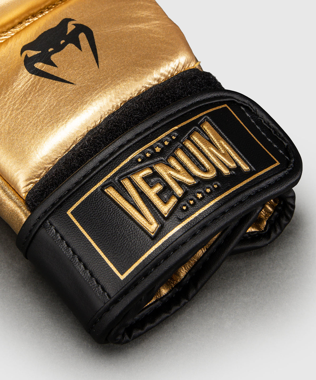 Venum Attack 2.0 Guanti da Sparring in Pelle – Oro/Nero