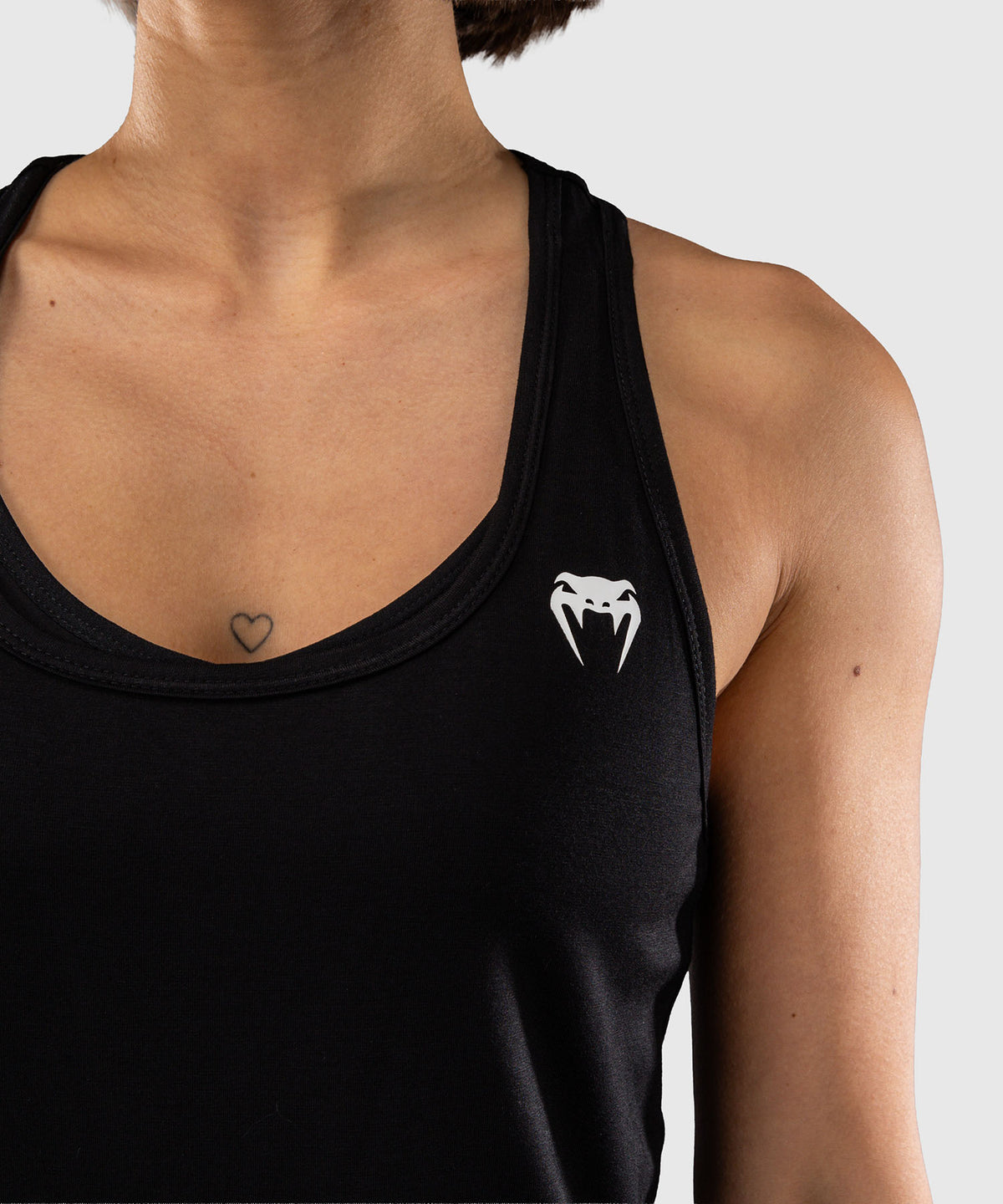 Camiseta sin mangas Venum Essential Classic - Negro