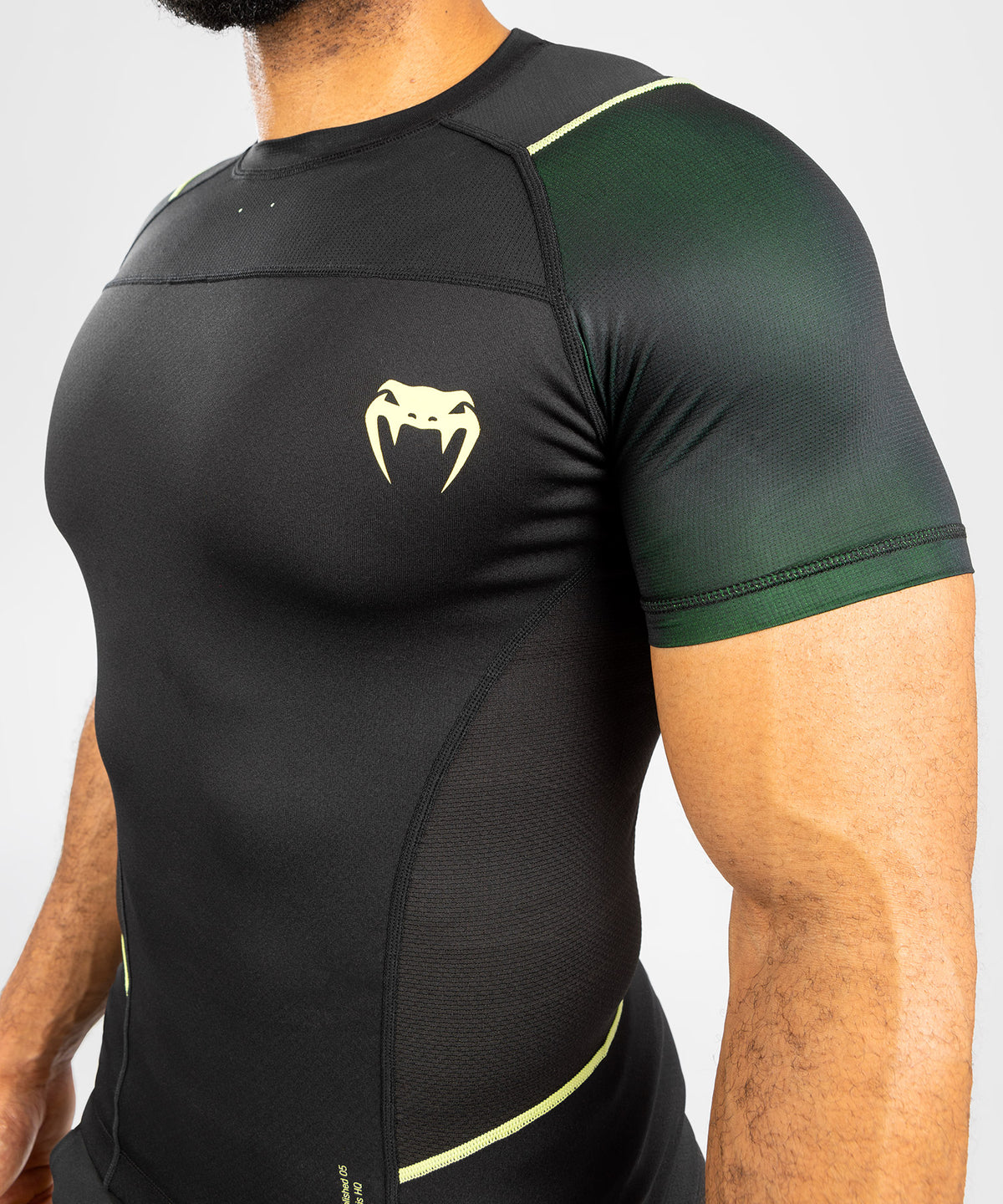 Rashguard Hommes - Manches courtes Venum Fusion 2.0 - Noir/Jaune