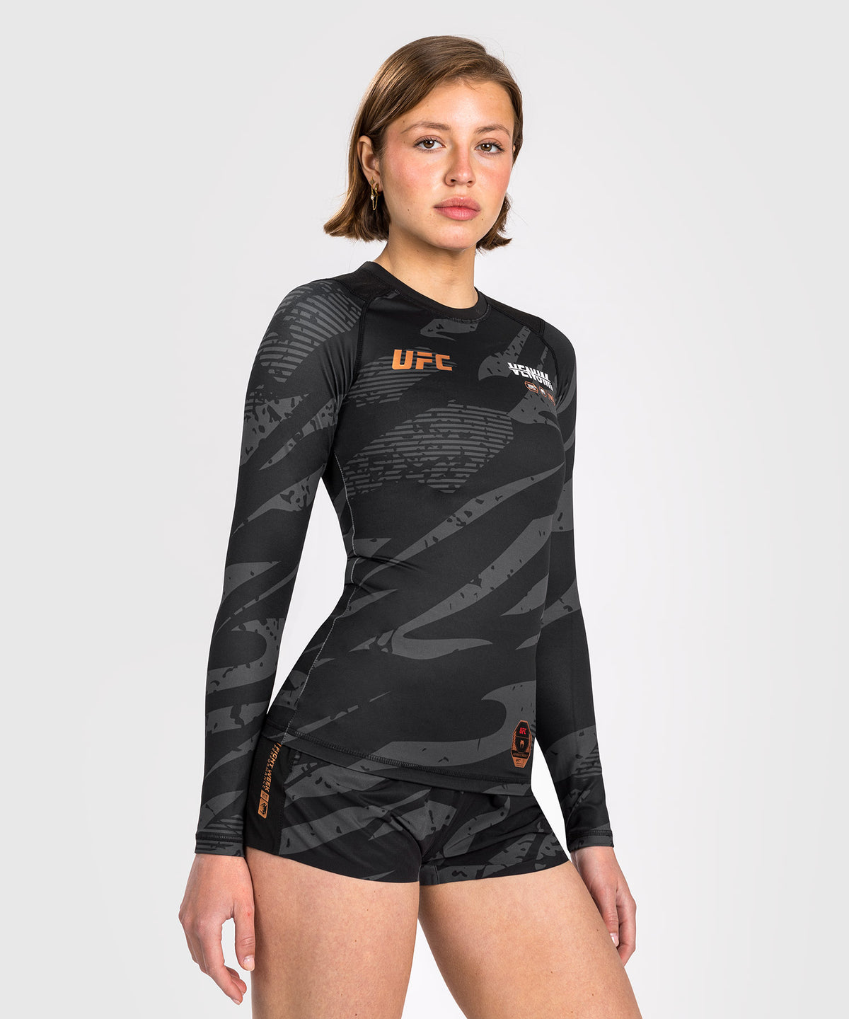 UFC Adrenaline by Venum Fight Week Frauen Performance Langarm Rashguard - Urban Camo