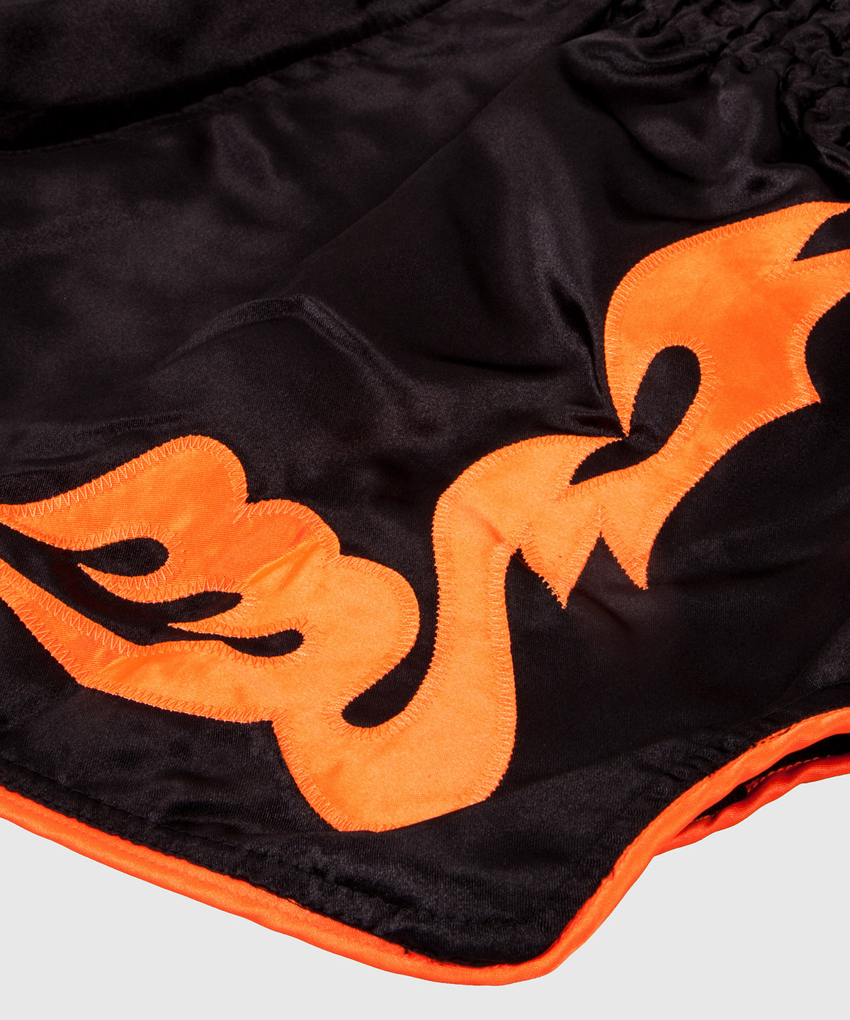 Pantalones cortos Muay Thai Venum Bangkok Inferno Muay Thai Shorts - Negro/Naranja Fluo