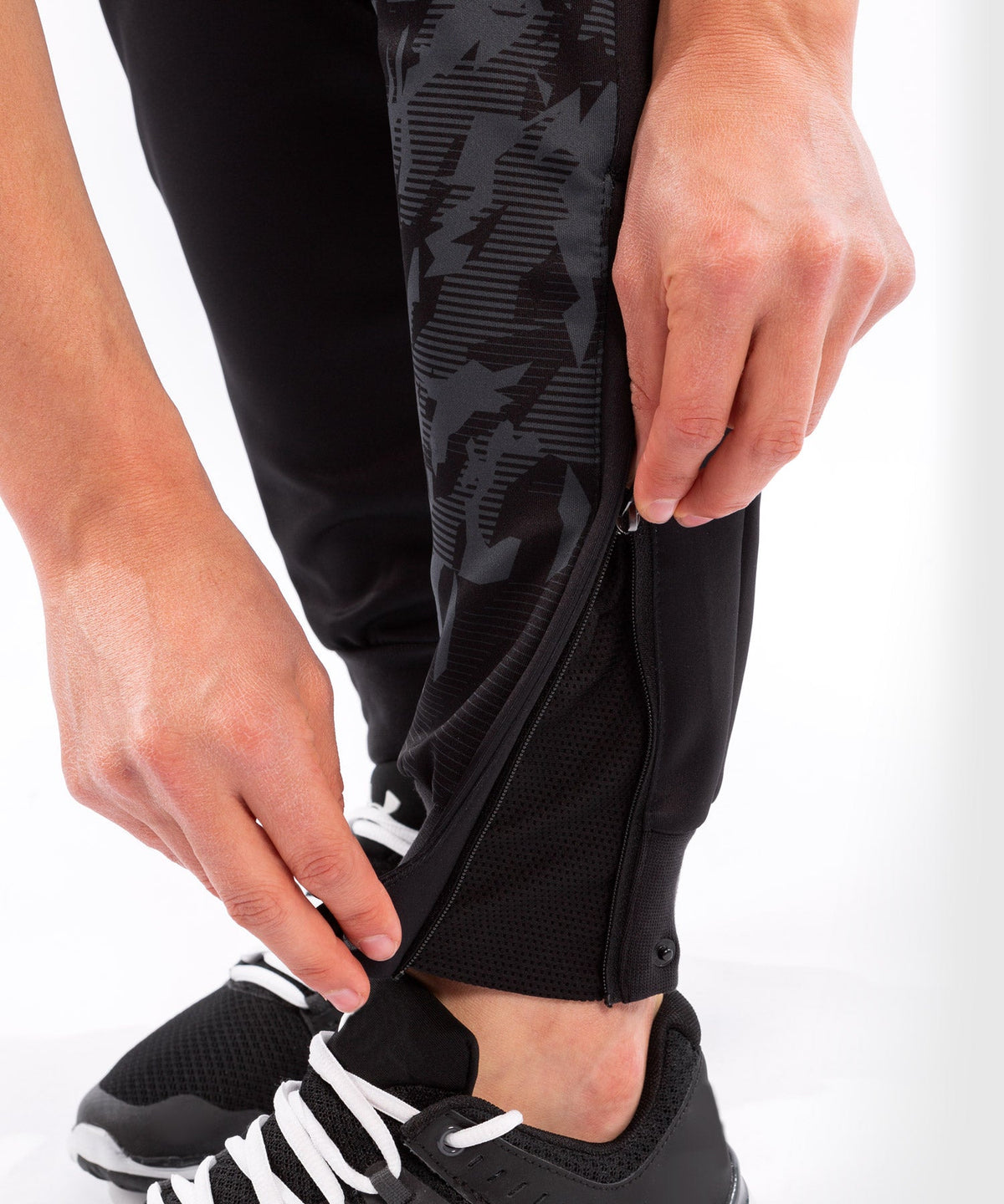 Venum Authentic Fight Week Damen UFC Jogginghose - Schwarz