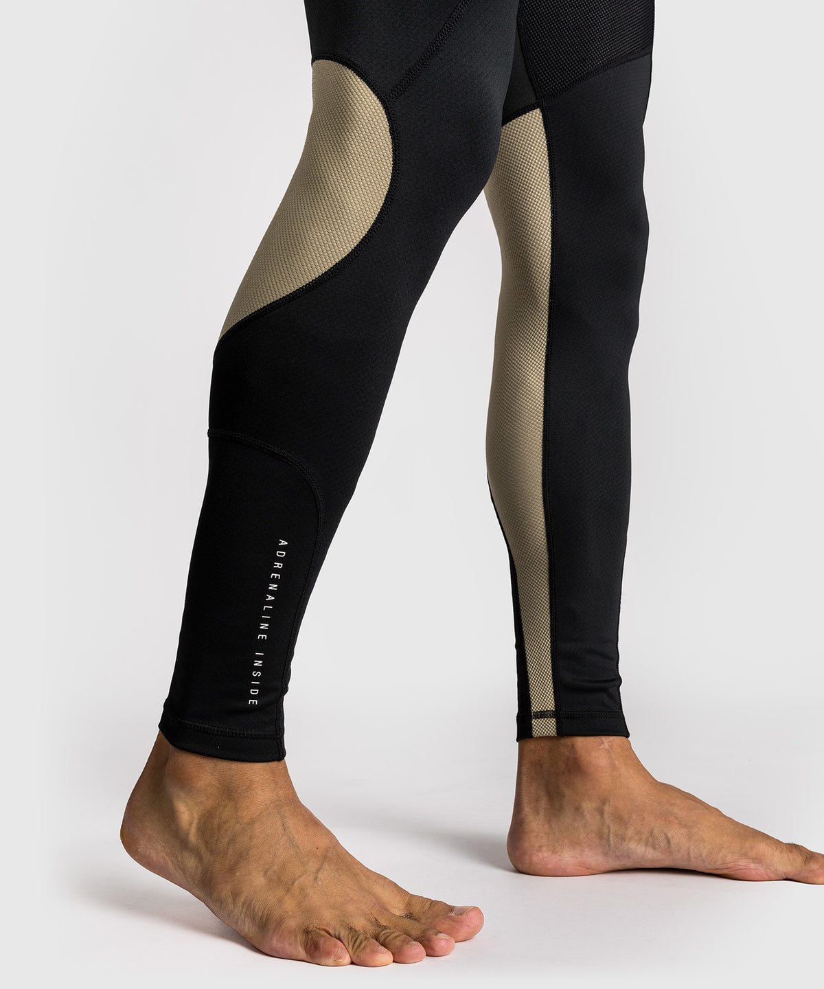 Venum Adrenaline Pantalones Compresivos – Negro/Arena