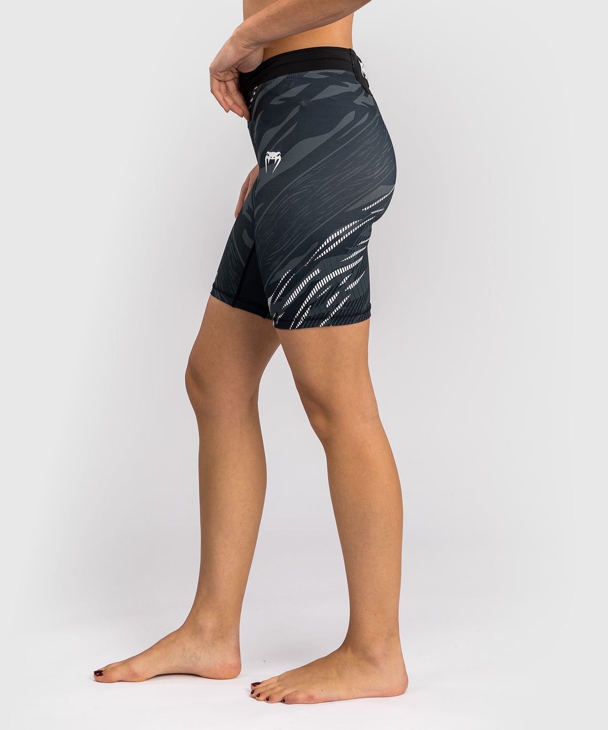 UFC Fusion by Venum Authentic Fight Night Women’s Vale Tudo Short - Long Fit - Black