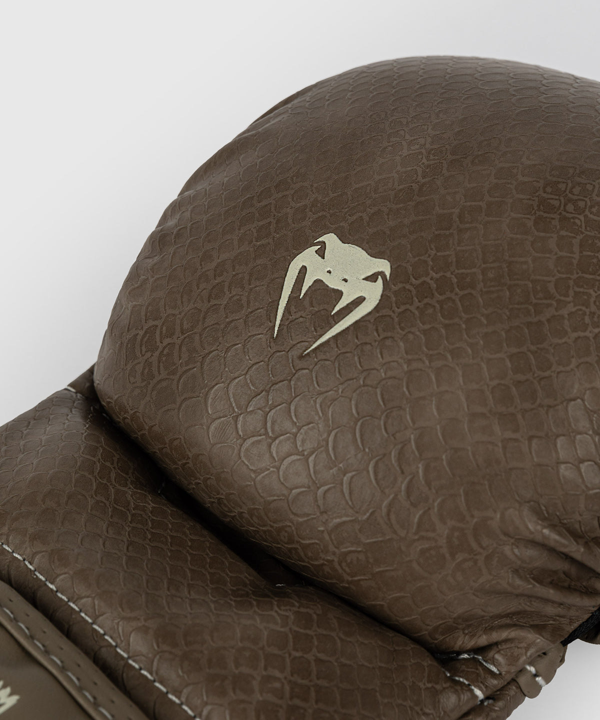 Venum Impact Evo Scales Guantes de sparring MMA - Marrón