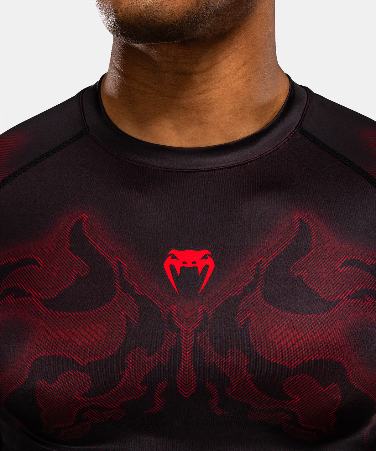 Rashguard à Manches Courtes Venum Spectre – Noir/Rouge