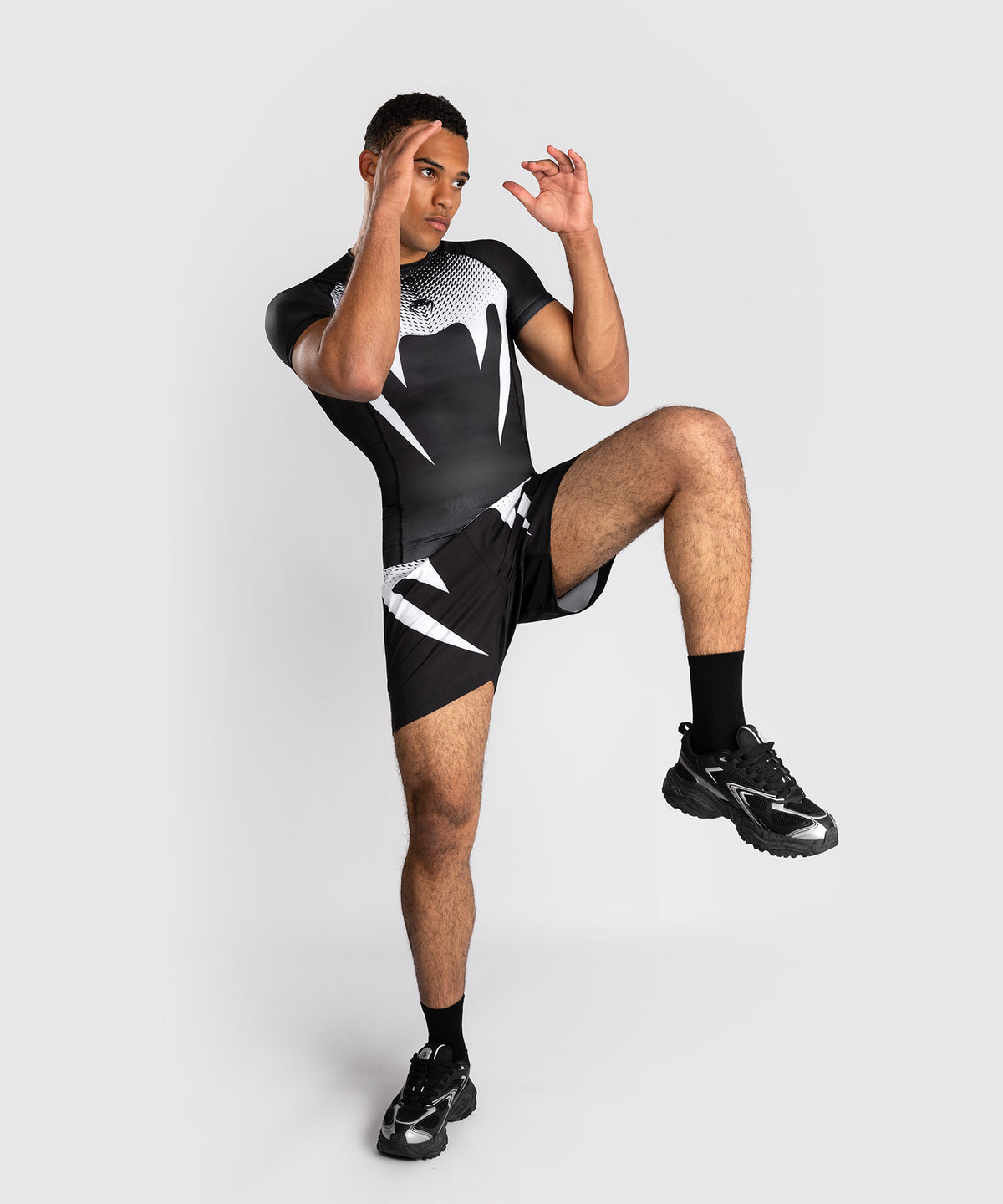 Venum No Gi Rashguards - Negro/Blanco