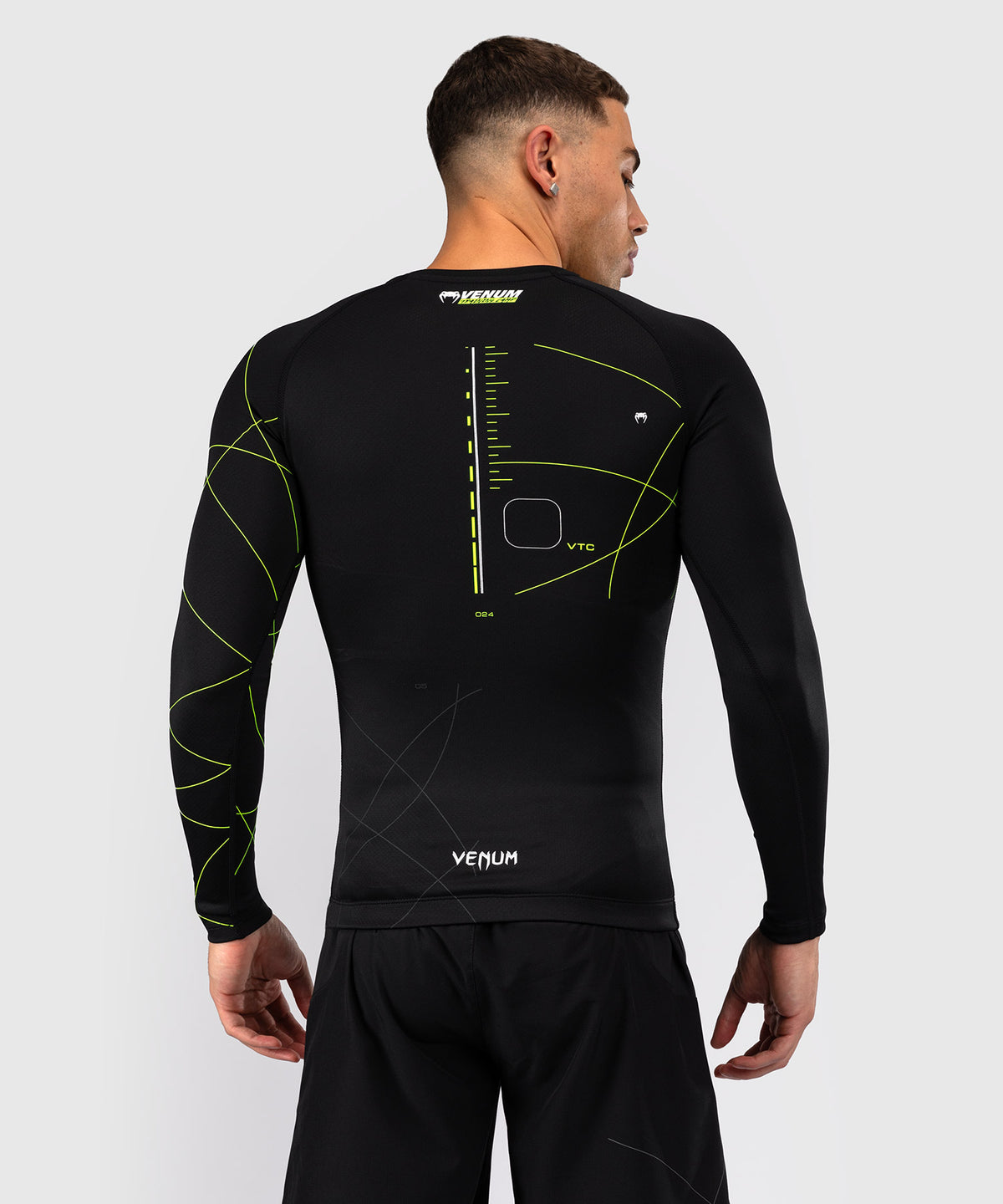 Venum Training Camp 4.0 Long Sleeve Rashguard - Black/Neon Green