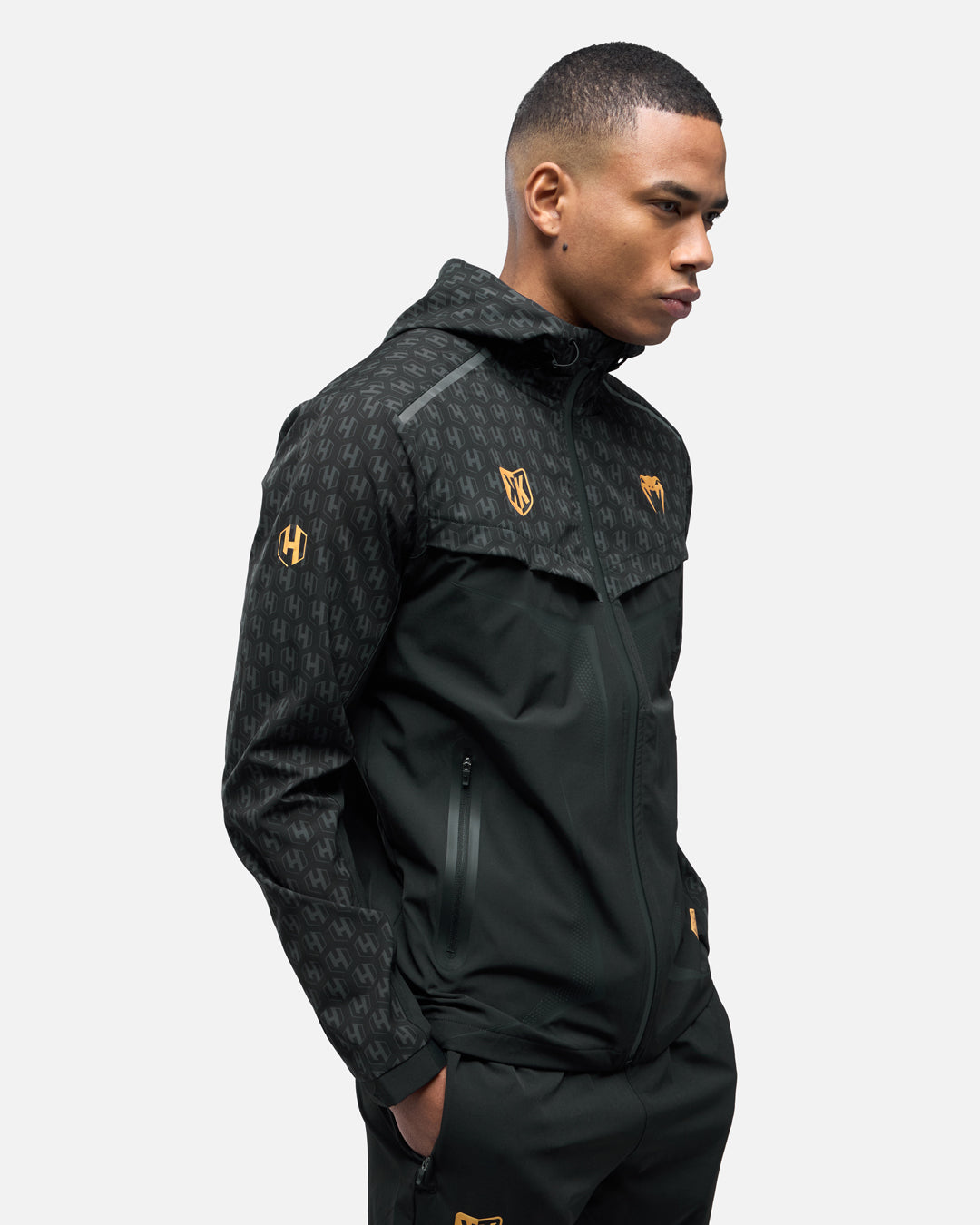 FK x Venum Hexagone MMA Komplettes Trainingsanzug-Set (Jacke + Hose) - Schwarz/Gold
