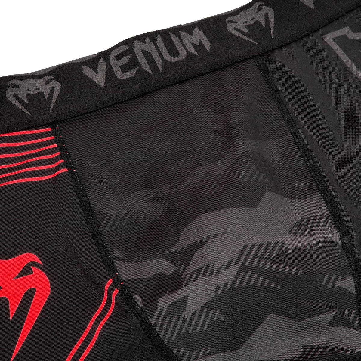 Mallas cortas Venum Okinawa 2.0 - Negro/Rojo
