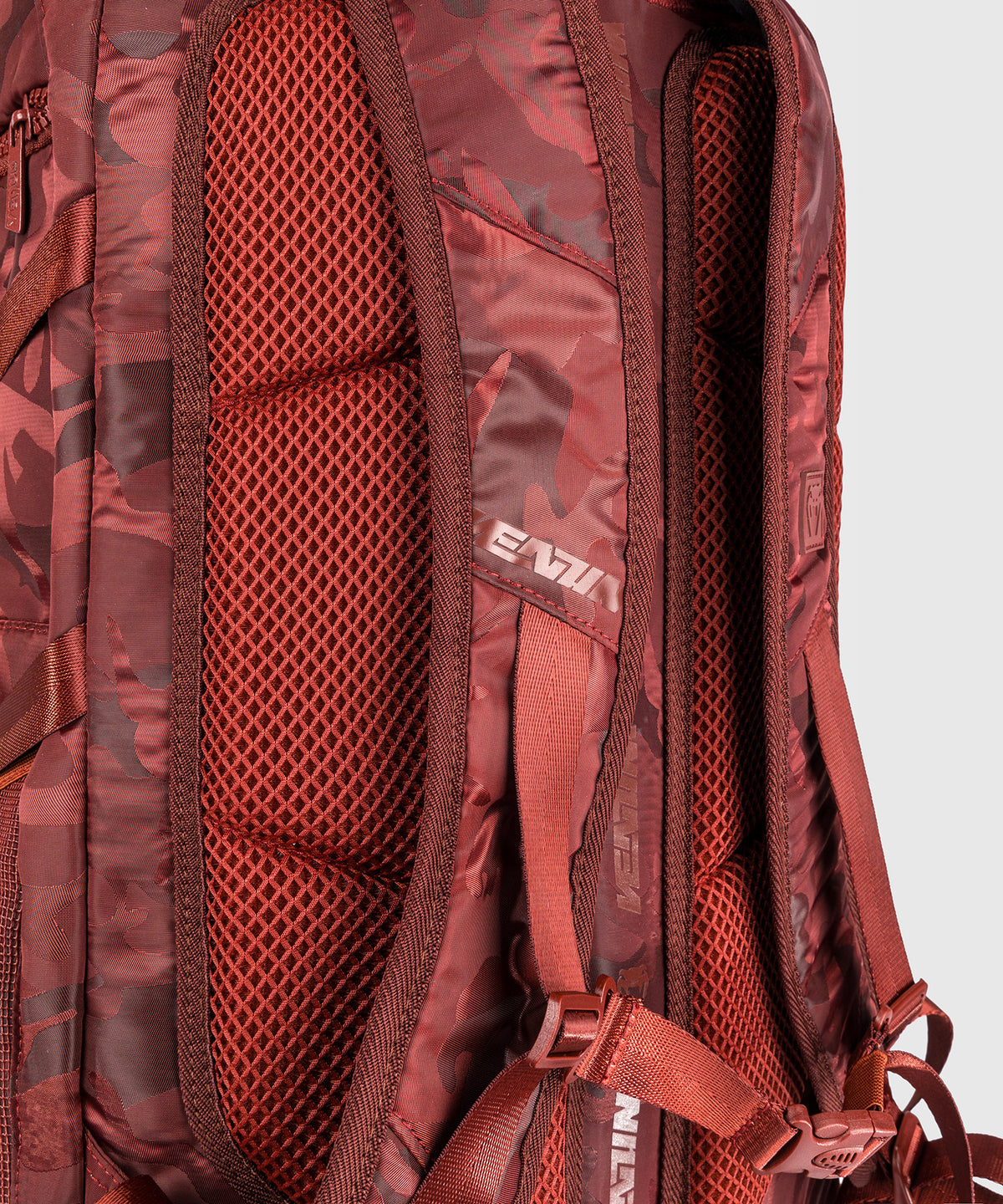 Venum Challenger Xtrem Rucksack (50-63L) – Camo/Burgunder