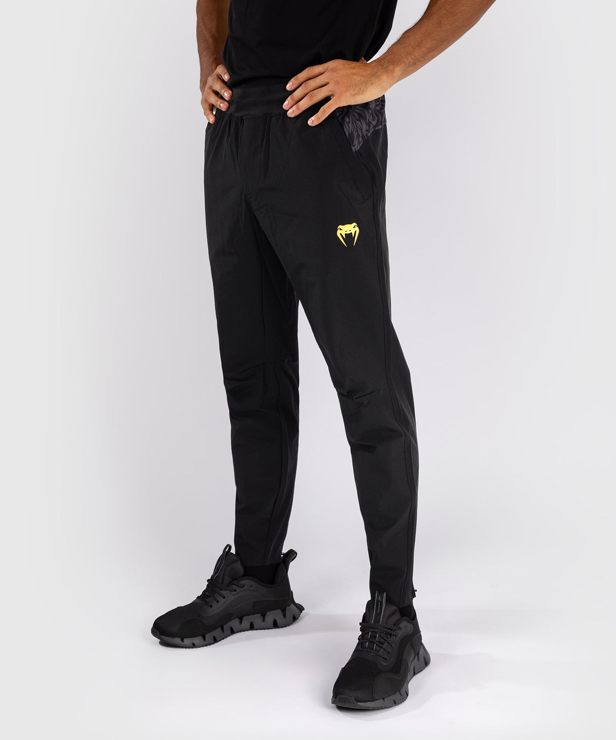 Venum x Topuria Unmatched Edition Jogginghose - Schwarz/Gold