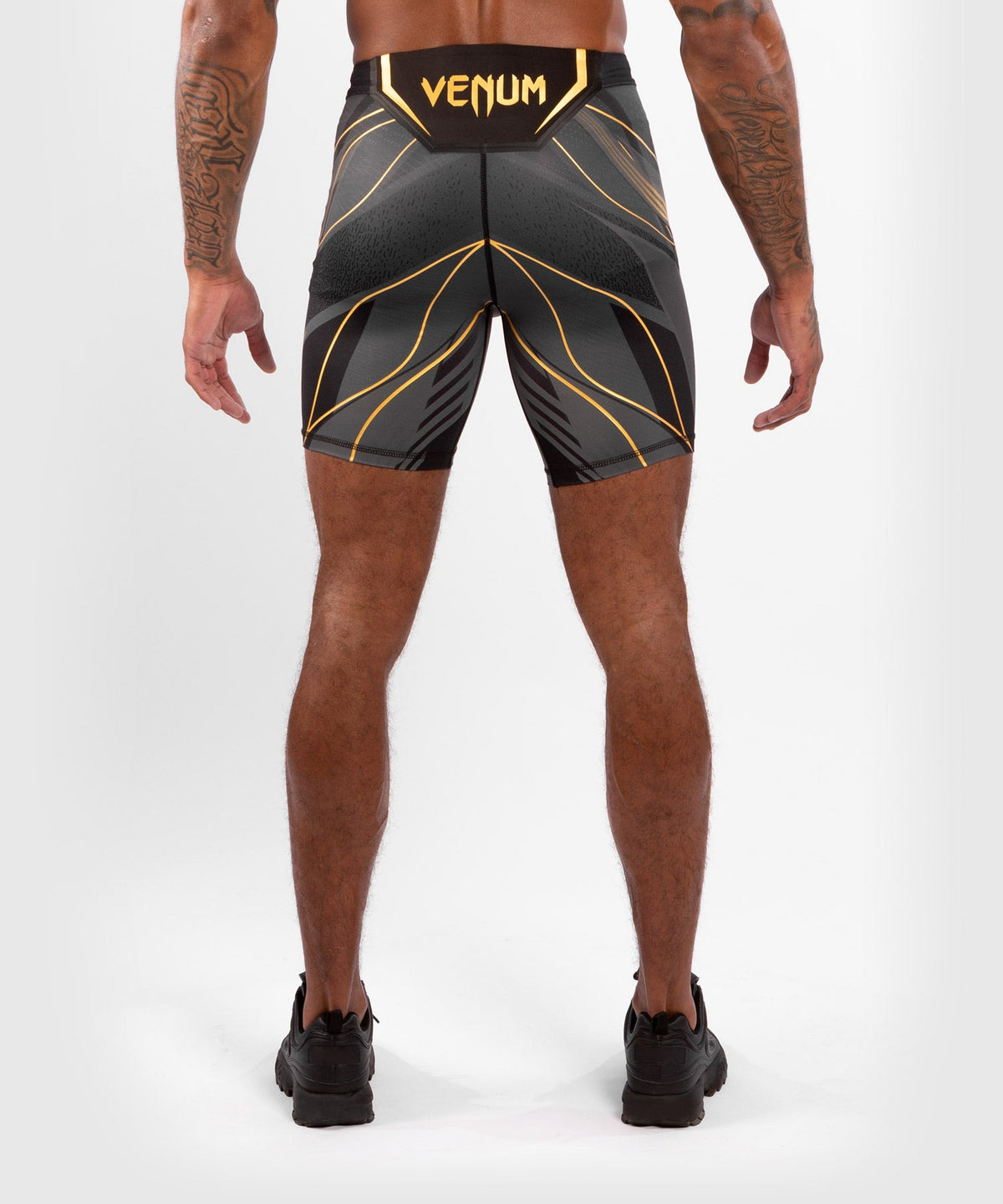 UFC Herren Kompressionsshorts Venum Authentic Fight Night - Lang geschnitten -. Champion