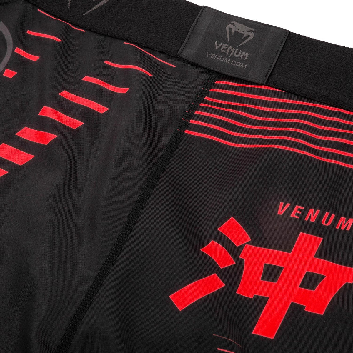 Mallas cortas Venum Okinawa 2.0 - Negro/Rojo