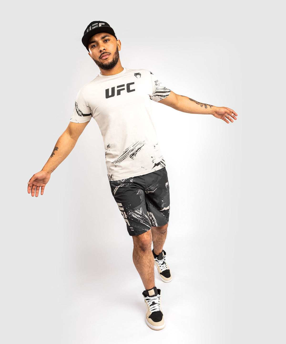 T-Shirt UFC Venum Authentic Fight Week 2.0 - Manches Courtes - Sable