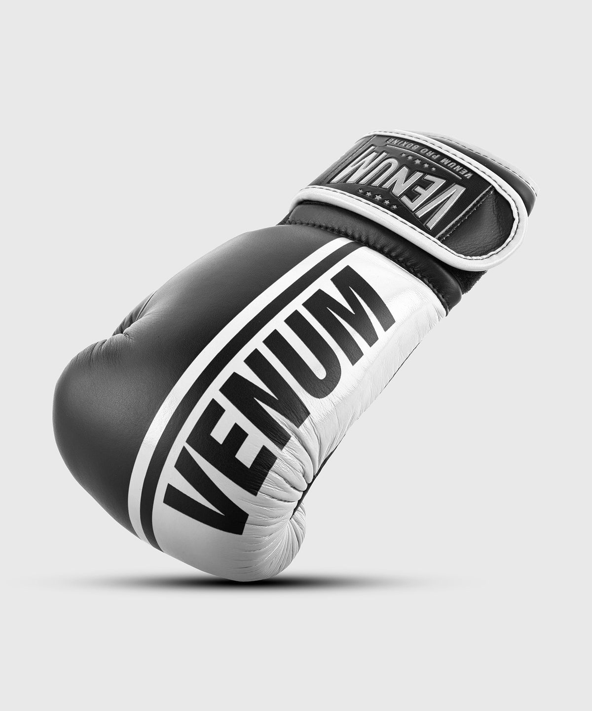 Guantoni da boxe Venum Shield Pro con chiusura in velcro - Nero/Bianco