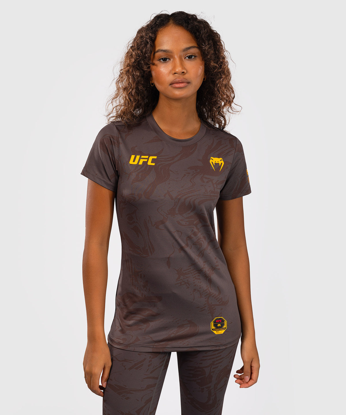 UFC Fusion by Venum Fight Week Damen Dry-Tech T-Shirt - Erdiges Braun