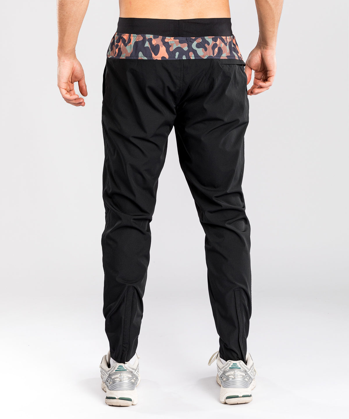 Venum Jungle Ops Joggers para hombre - Negro/Camuflaje cañón