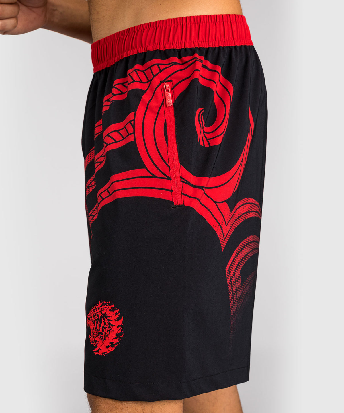 Venum x Mike Tyson Tiger Trainingsshorts - Tiefschwarz/Intensivrot