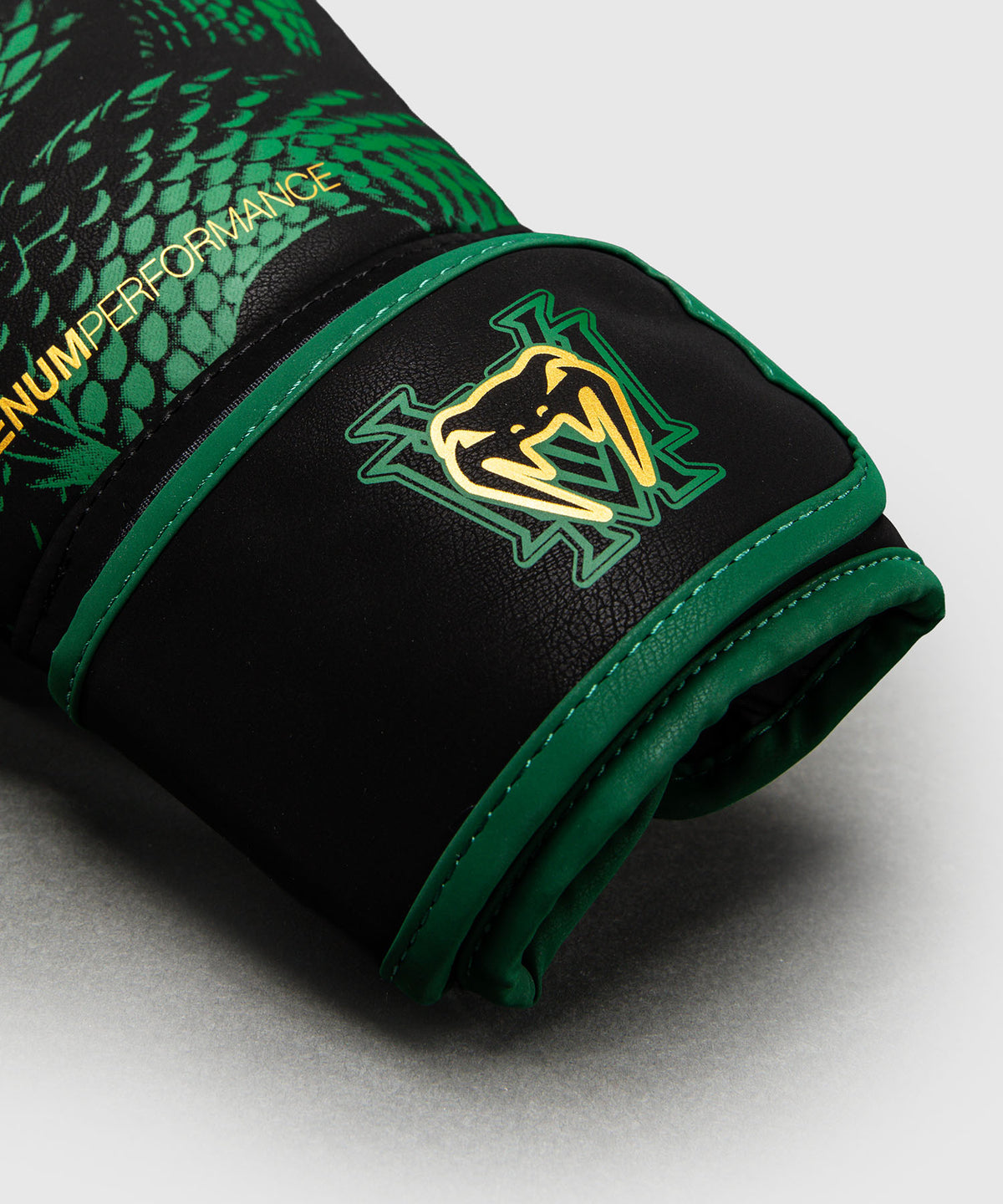 Venum Impact Matupa Boxhandschuhe - Schwarz/Grün/Gold