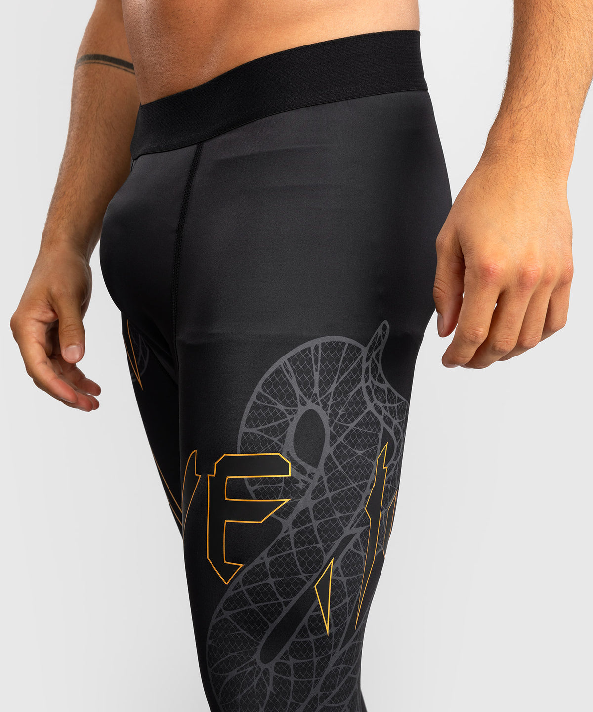 Venum Serpenti Pantaloni aderenti – Nero/Argento/Oro