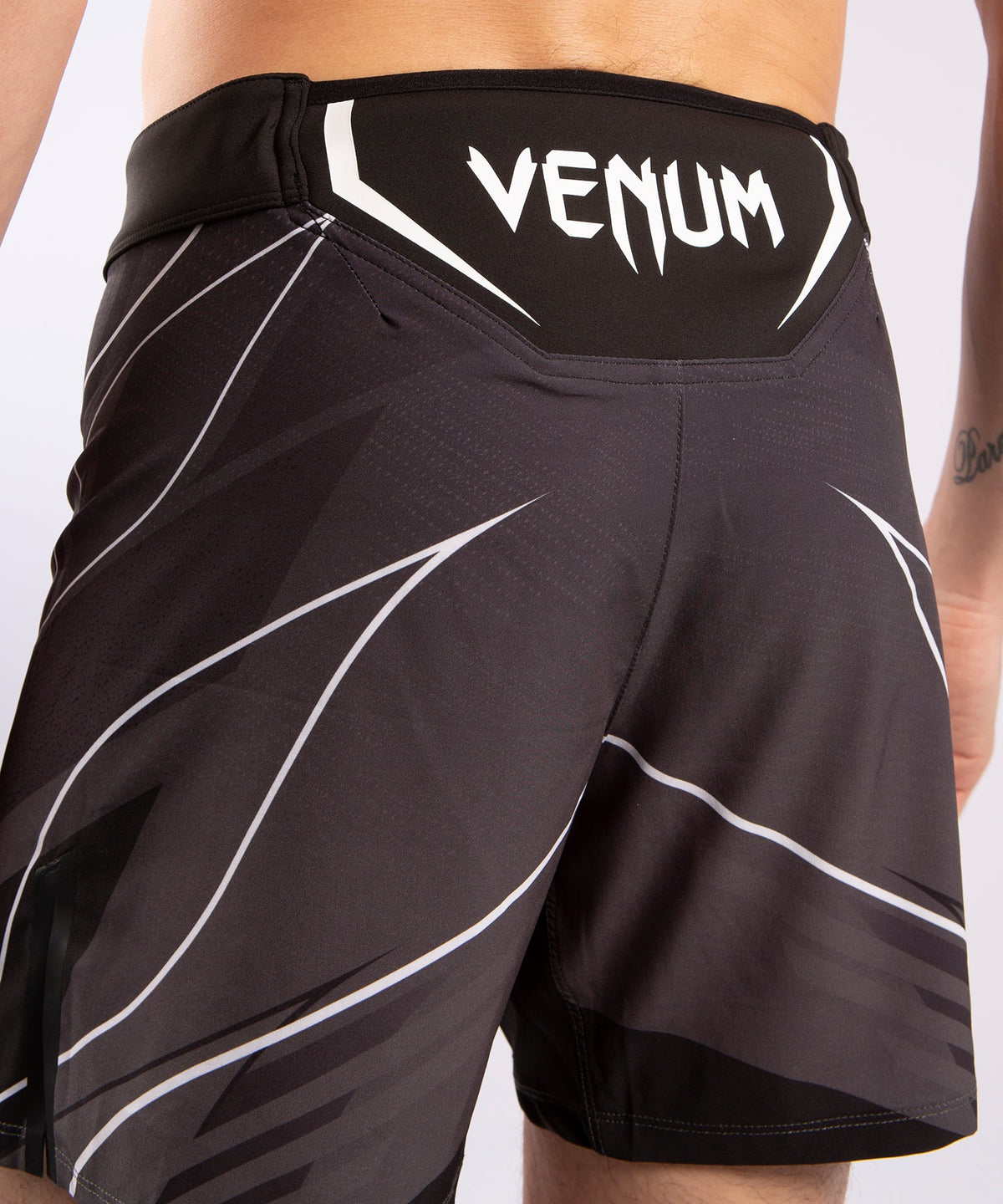 Venum Pro Line Herren UFC Fightshorts - Schwarz