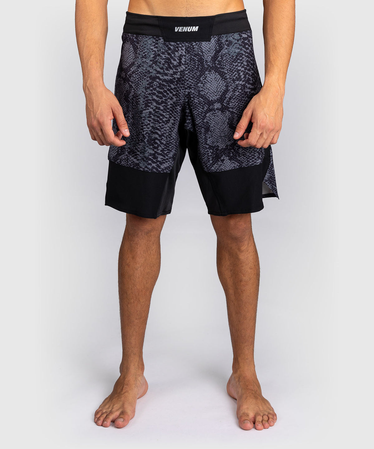 Venum G-Fit Scales Fightshorts – Schwarz/Anthrazitgrau