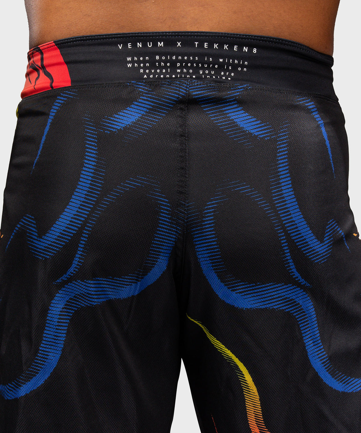 Venum x TEKKEN 8 Fightshorts - Yoshimitsu - Schwarz/Orange