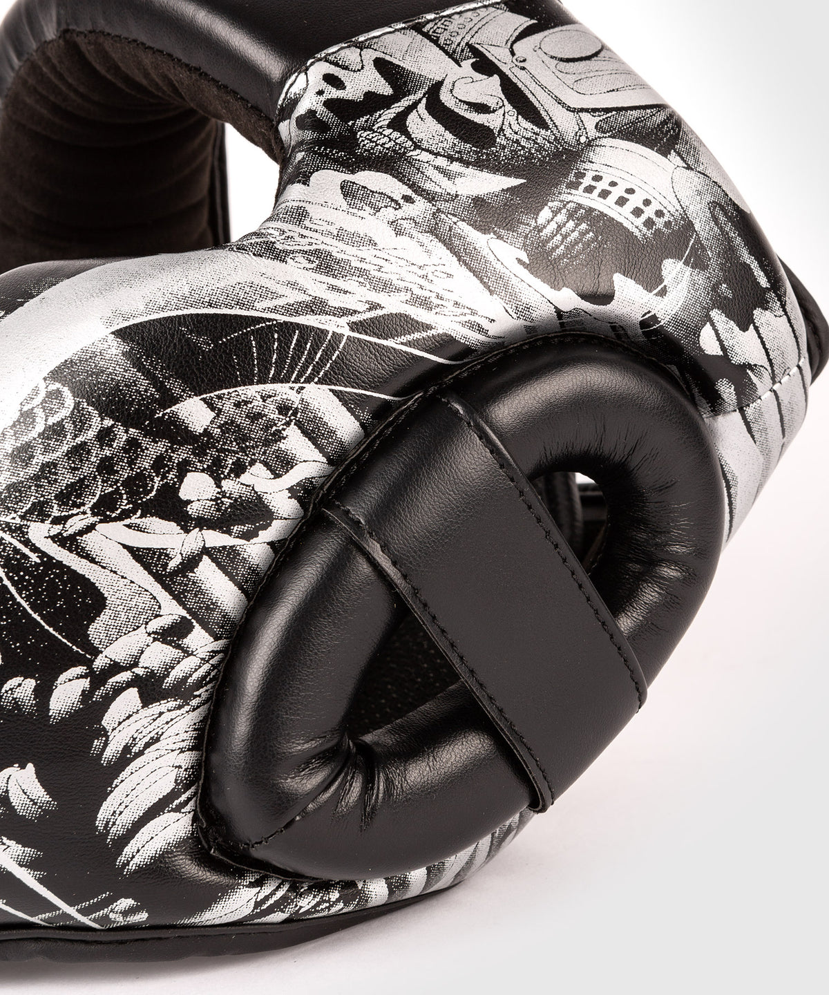 Venum YKZ21 Boxing Helmet - Child - Black/White