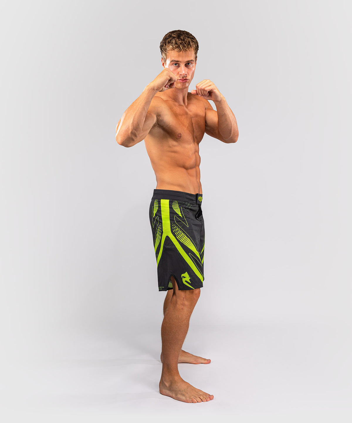 Venum Amazonia Reborn Pantalón corto de MMA - Negro/Verde