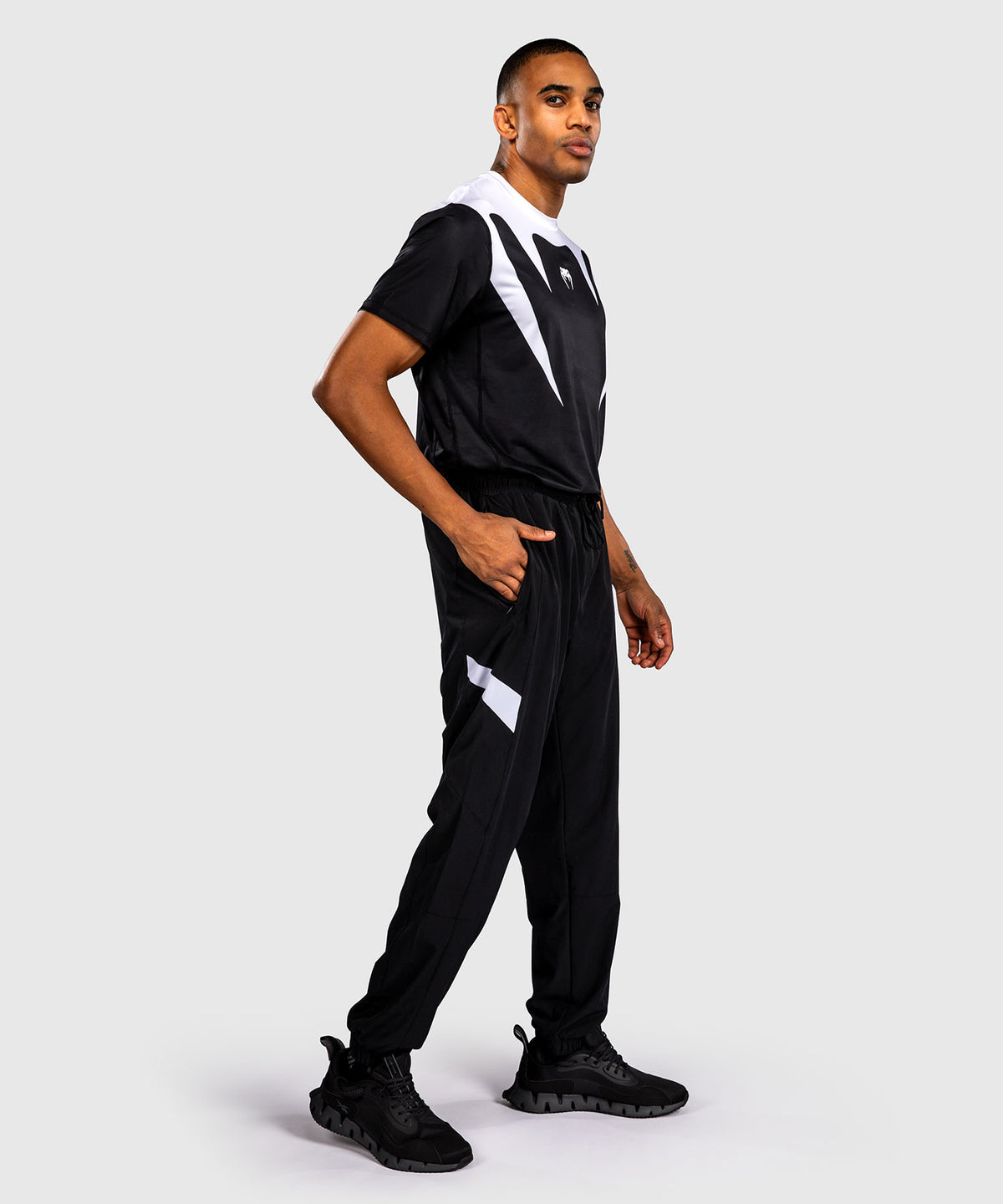 Venum Attack 90 Pantalón Jogger – Blanco/Negro