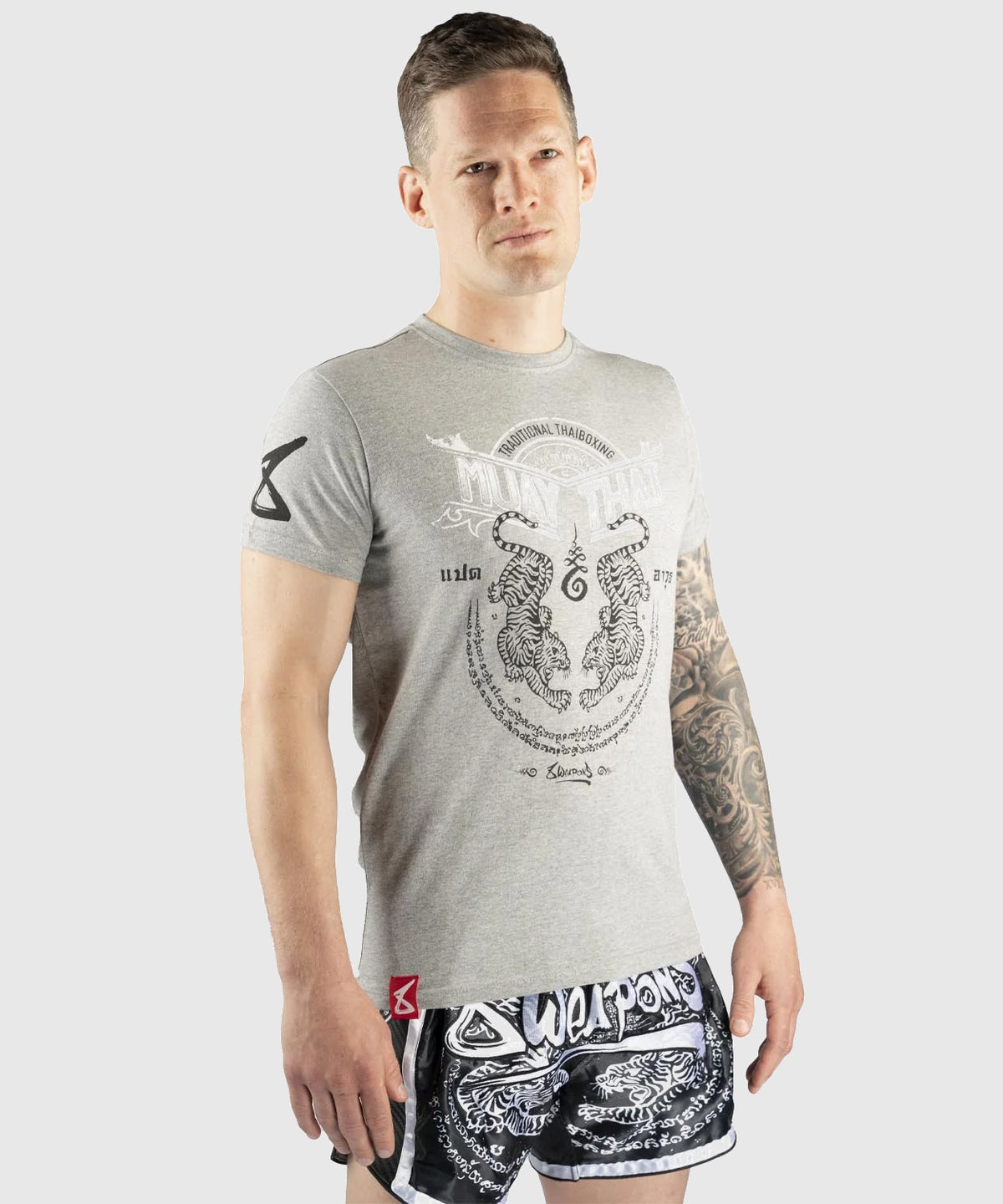 T-shirt 8 Weapons Sak Yant Tigers - Gris