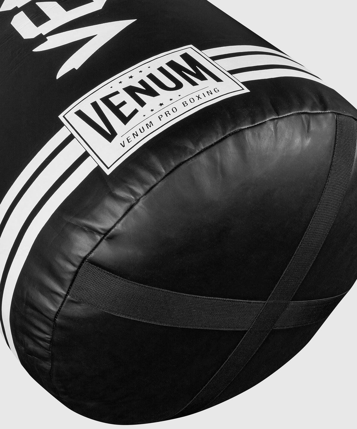 Venum Hurricane Saco de Boxeo Pesado – Negro/Blanco