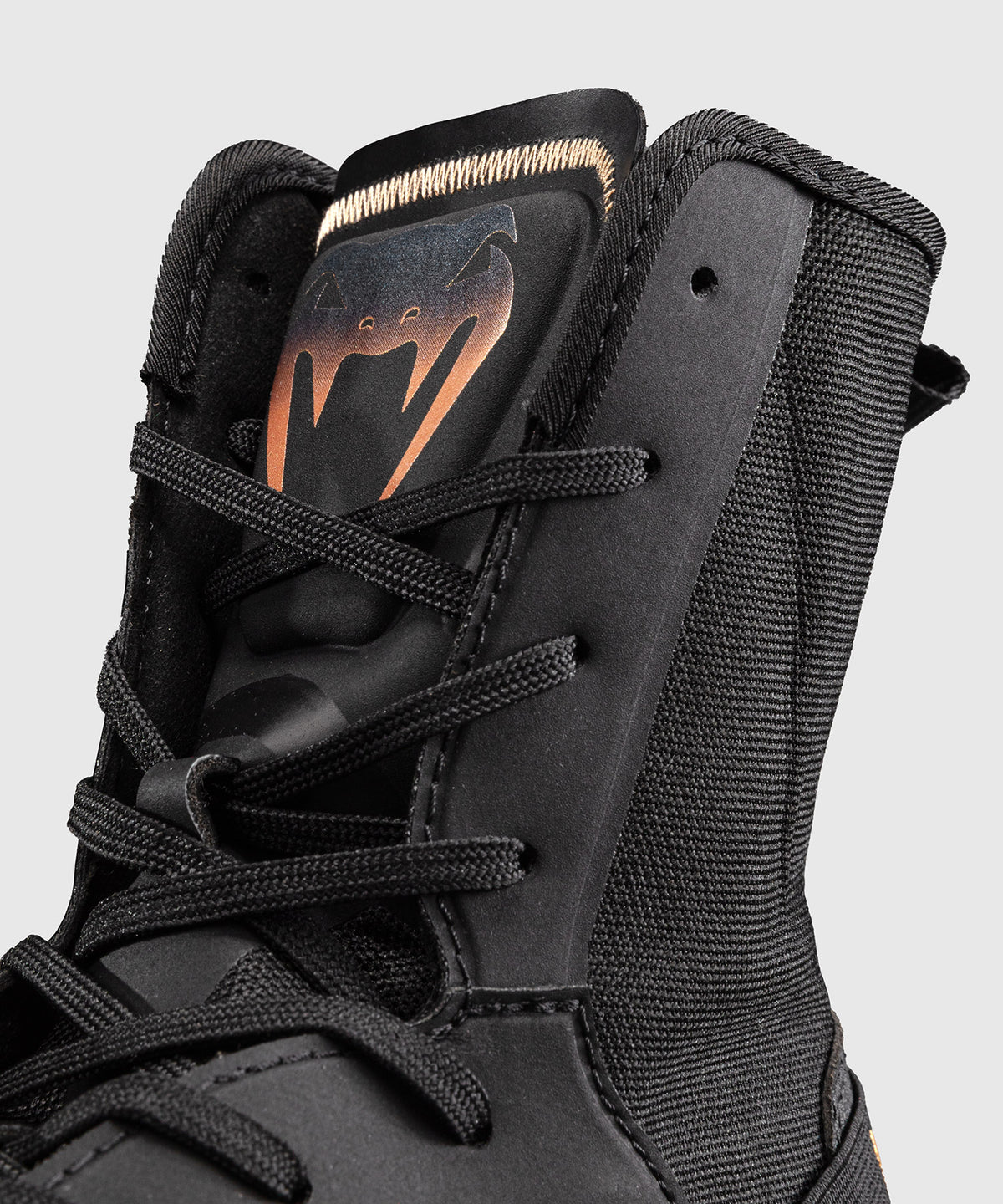 Chaussures de Boxe Venum Elite Neo – Noir/Or