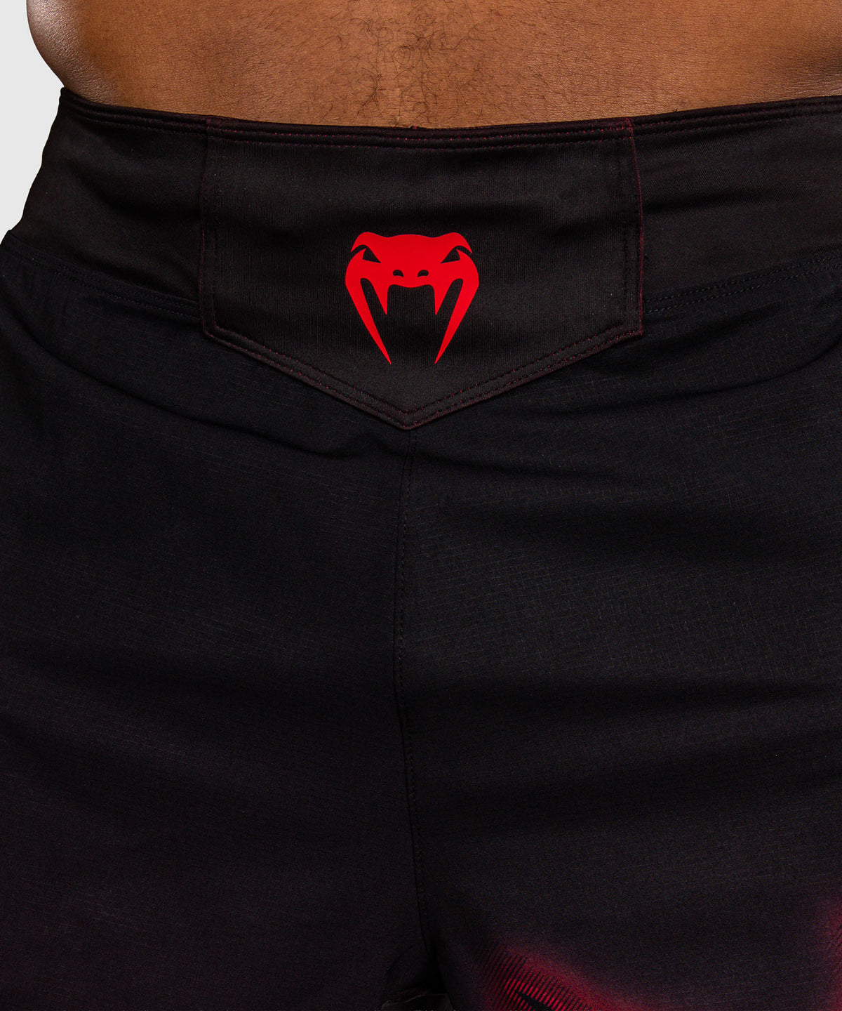 Venum Spectre Short de Combate – Negro/Rojo