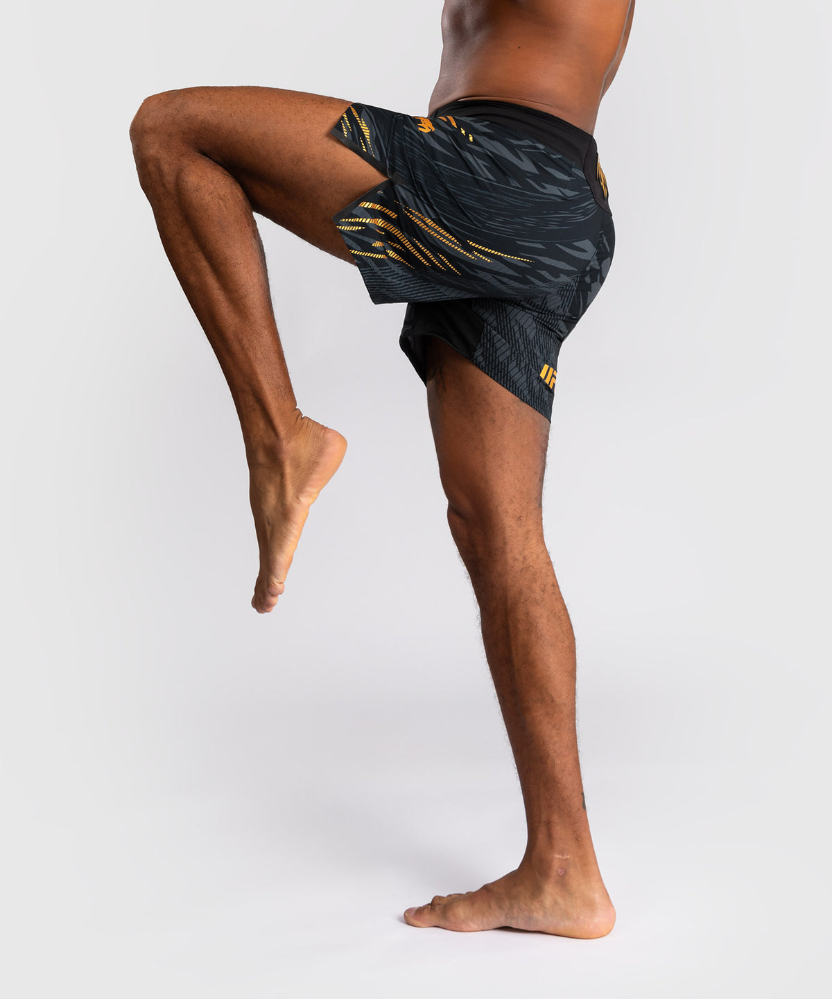UFC Fusion by Venum Authentic Fight Night Herren Fight Short - Short Fit - Champion