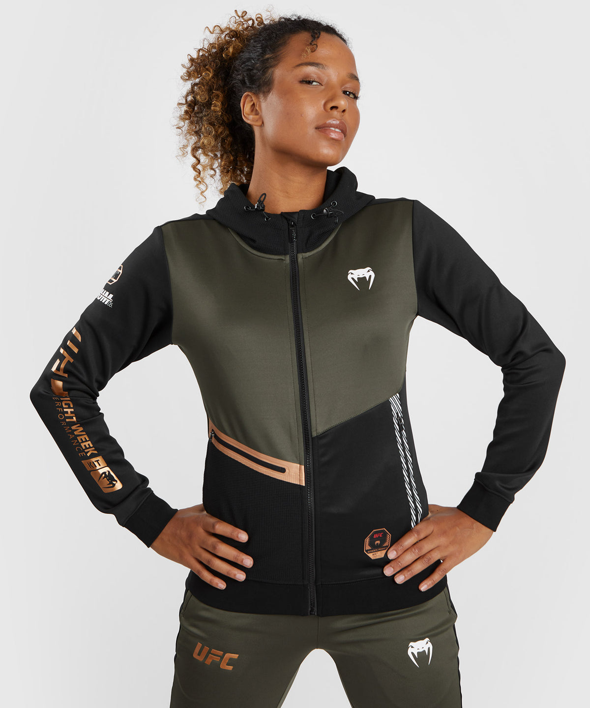UFC Adrenaline by Venum Fight Week Sudadera con capucha y cremallera para mujer - Caqui/Bronce