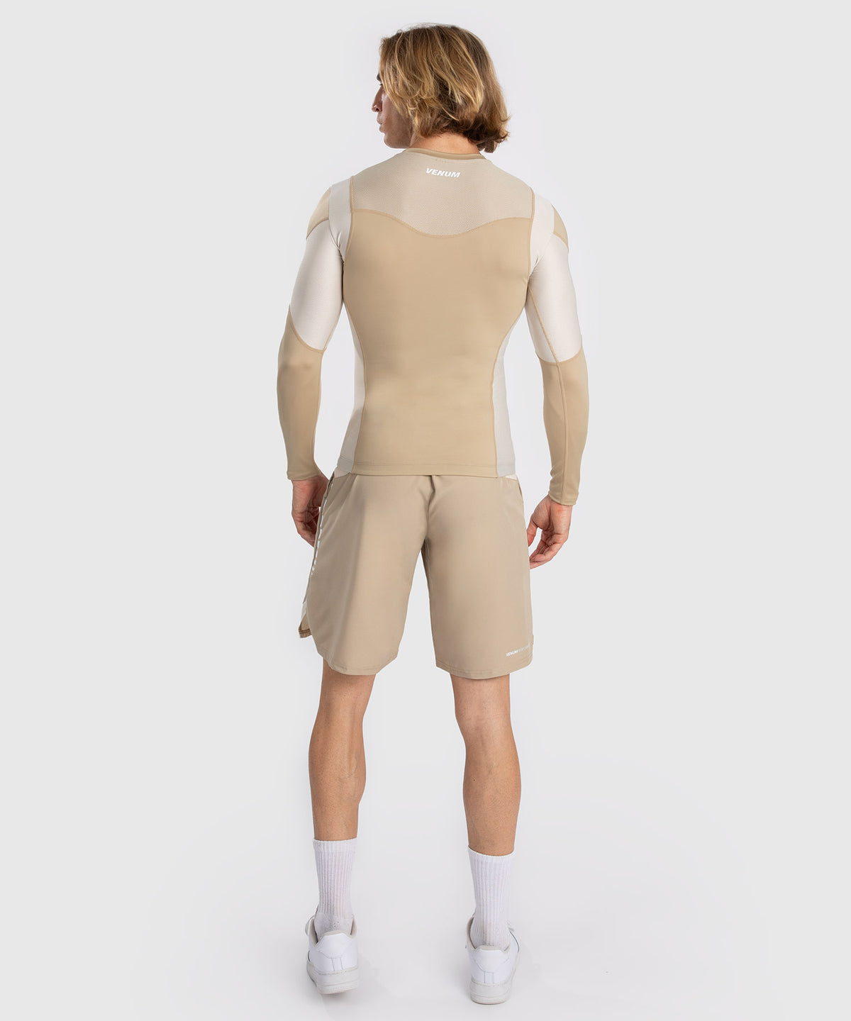 Venum Tempest Rashguard a Maniche Lunghe per Uomo - Beige/Sabbia