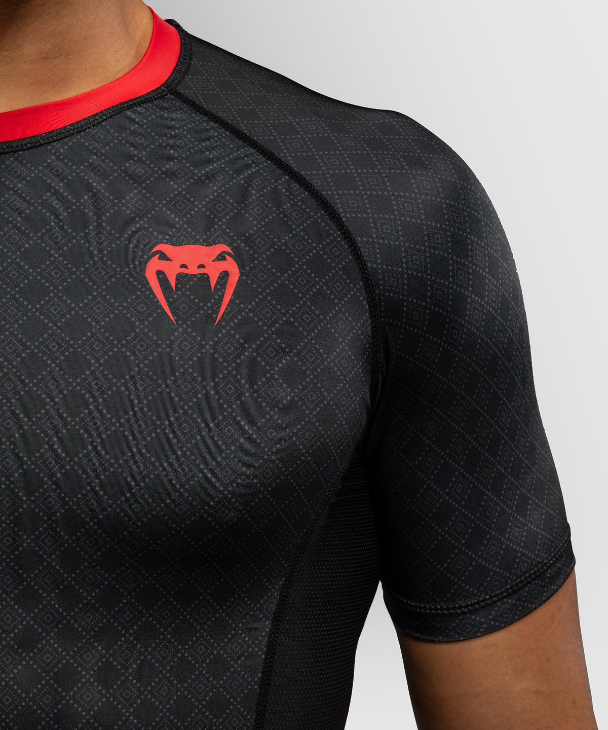 Rashguard à Manches Courtes Venum x Roger Gracie Signature - Noir/Rouge