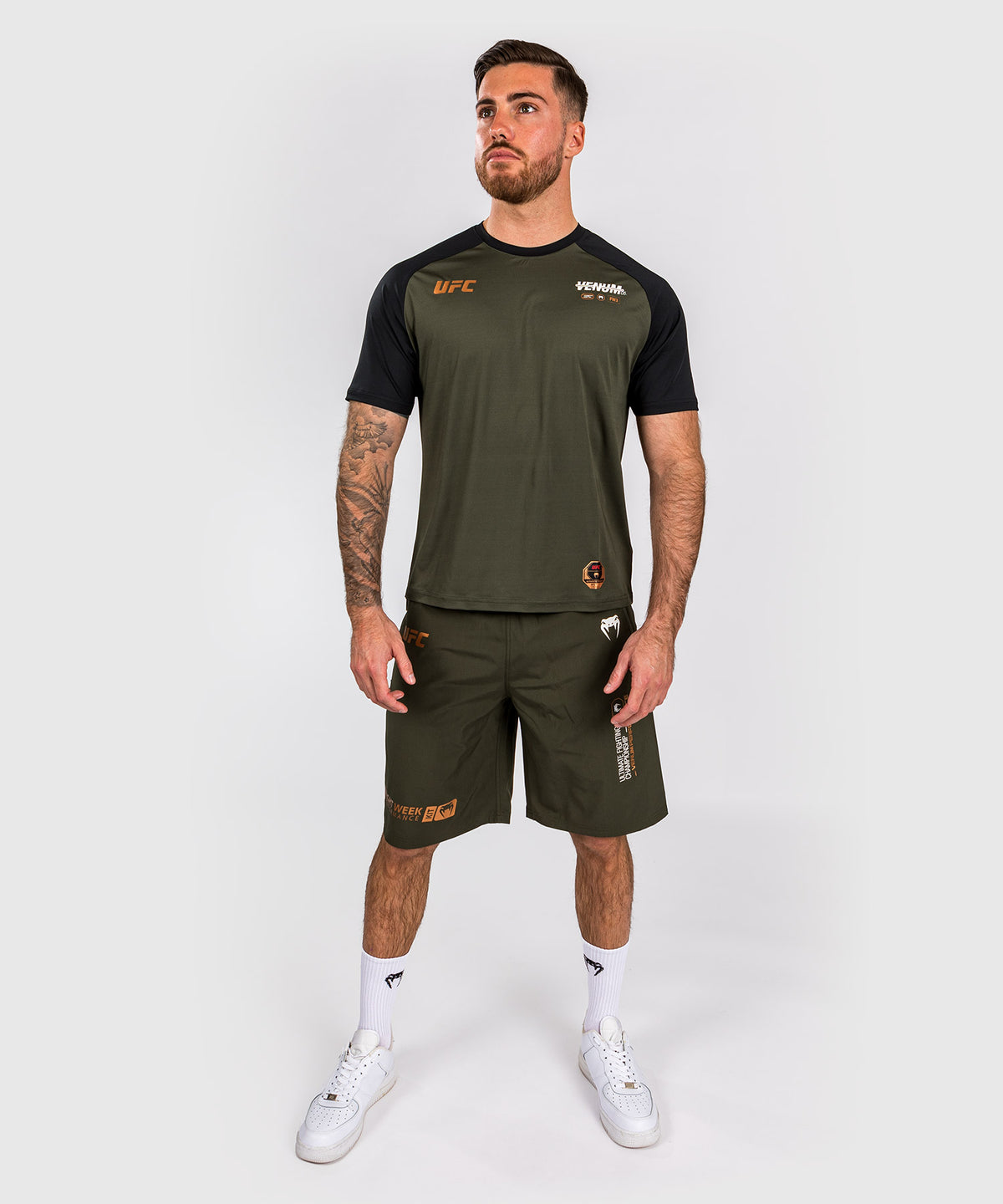 UFC Adrenaline by Venum Fight Week Dry-tech-T-Shirt für Männer - Khaki/Bronze