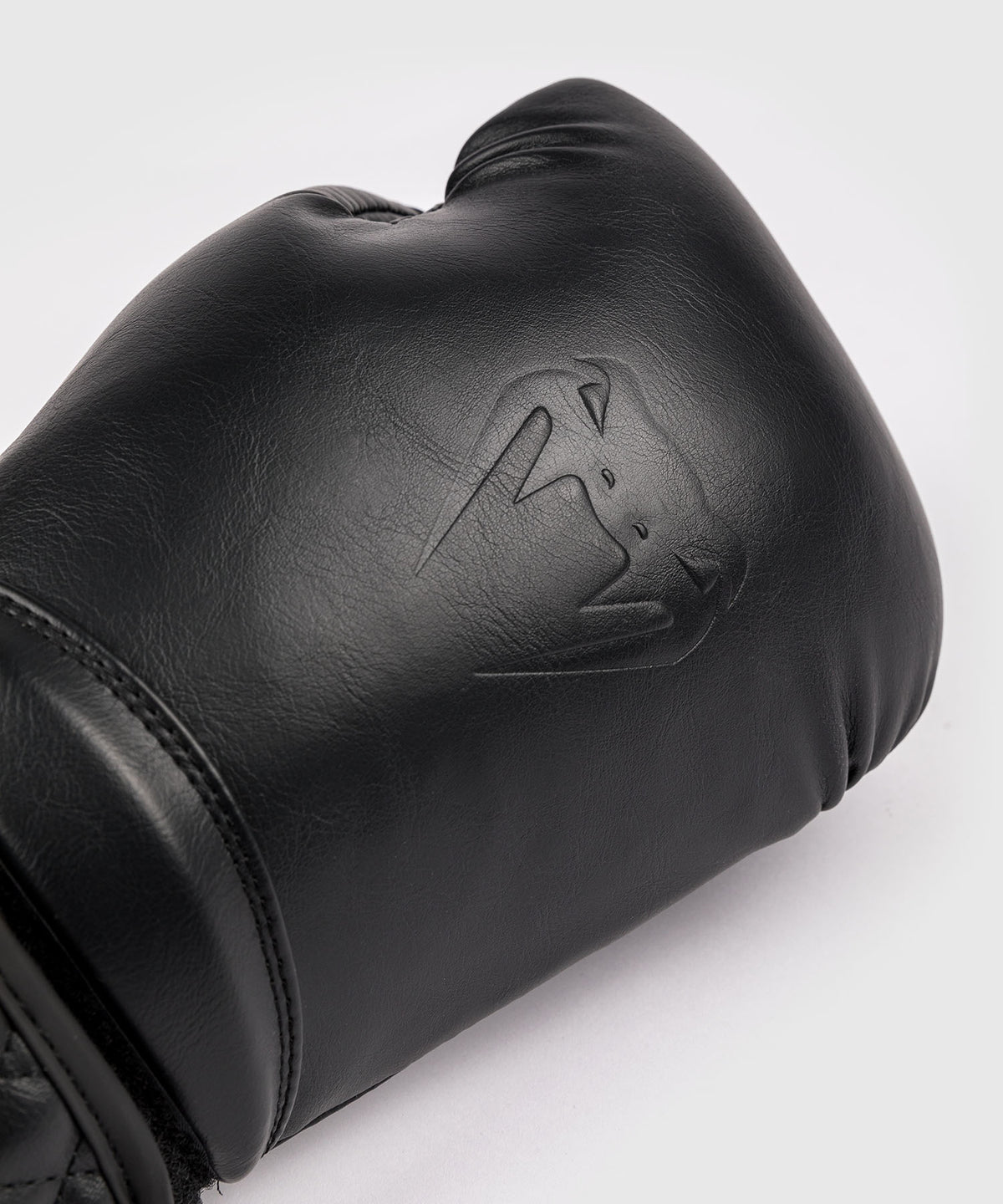 Venum Impact Classic Guantes de Boxeo - Negro