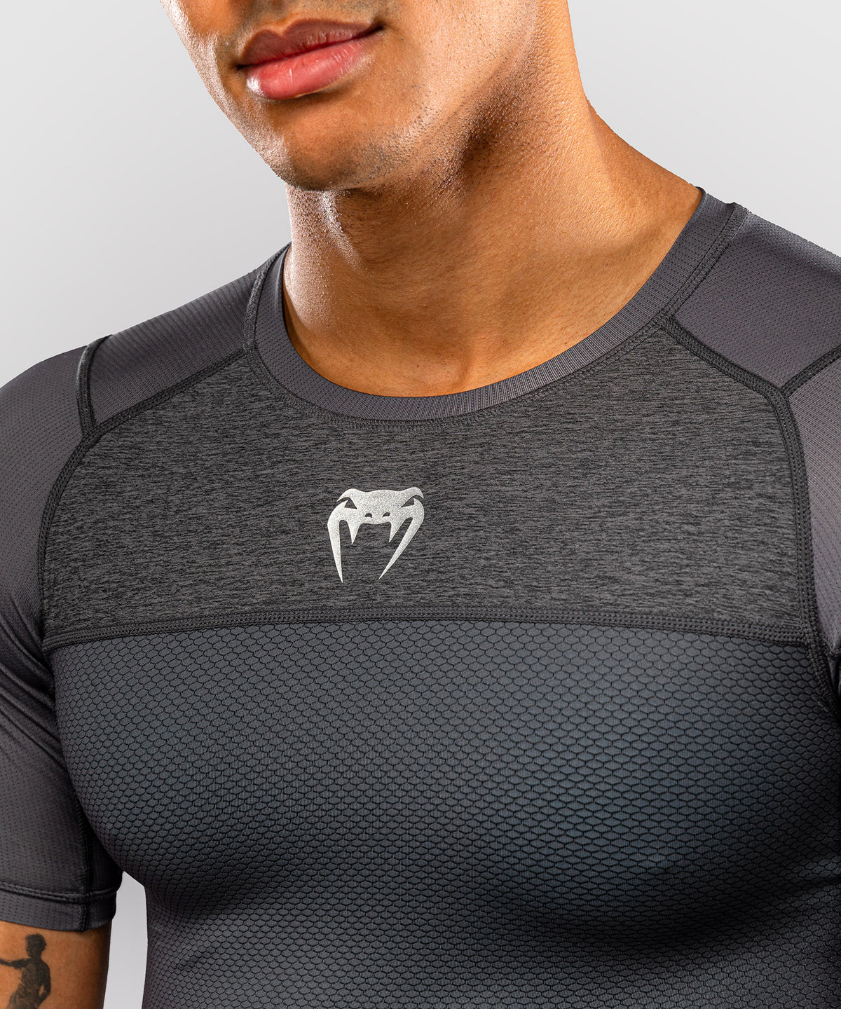 Venum G-Fit Scale Rashguard a maniche corte - Grigio