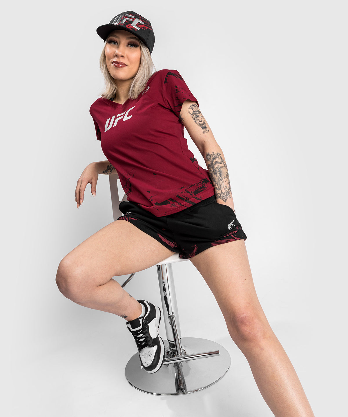 Camiseta UFC Venum Authentic Fight Week 2.0 - Para mujer - Rojo