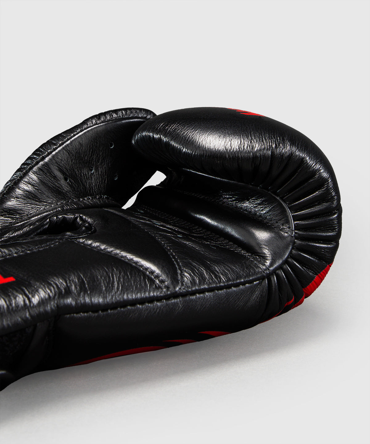 Gants de boxe Venum Giant 2.0 Mike Tyson Pro – Noir/Rouge + Sac inclus