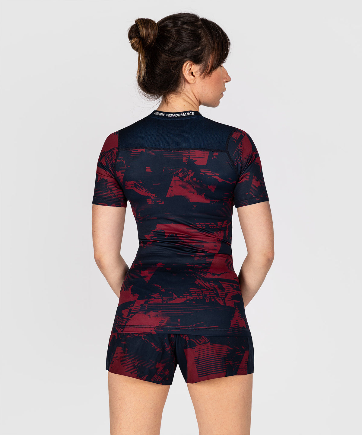 UFC Zenith by Venum Authentic Fight Week Performance Kurzarm Rashguard Damen - Marineblau/Burgunderrot/Silber