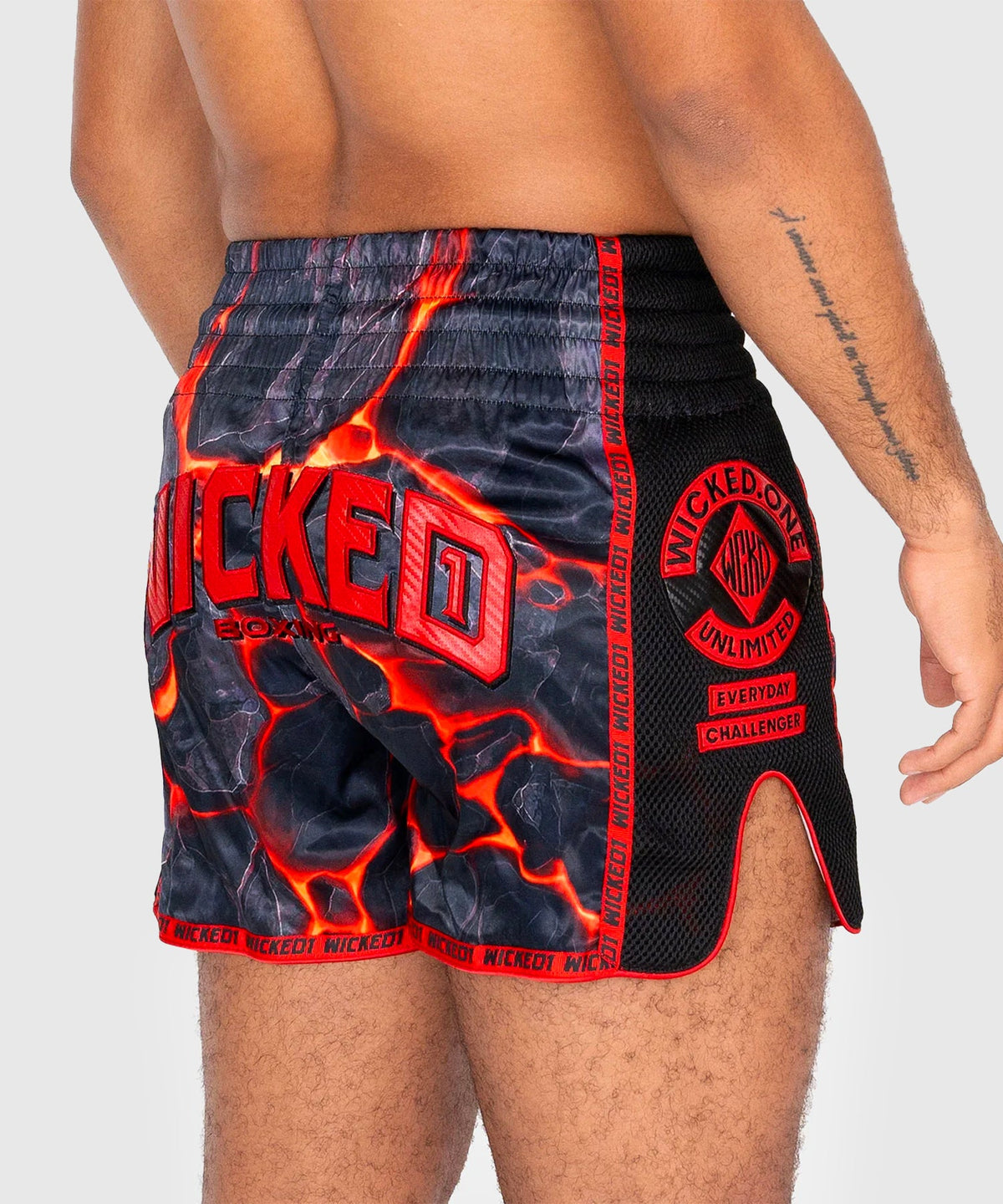Wicked One Magma Pantalones de Muay Thai - Negro/Rojo